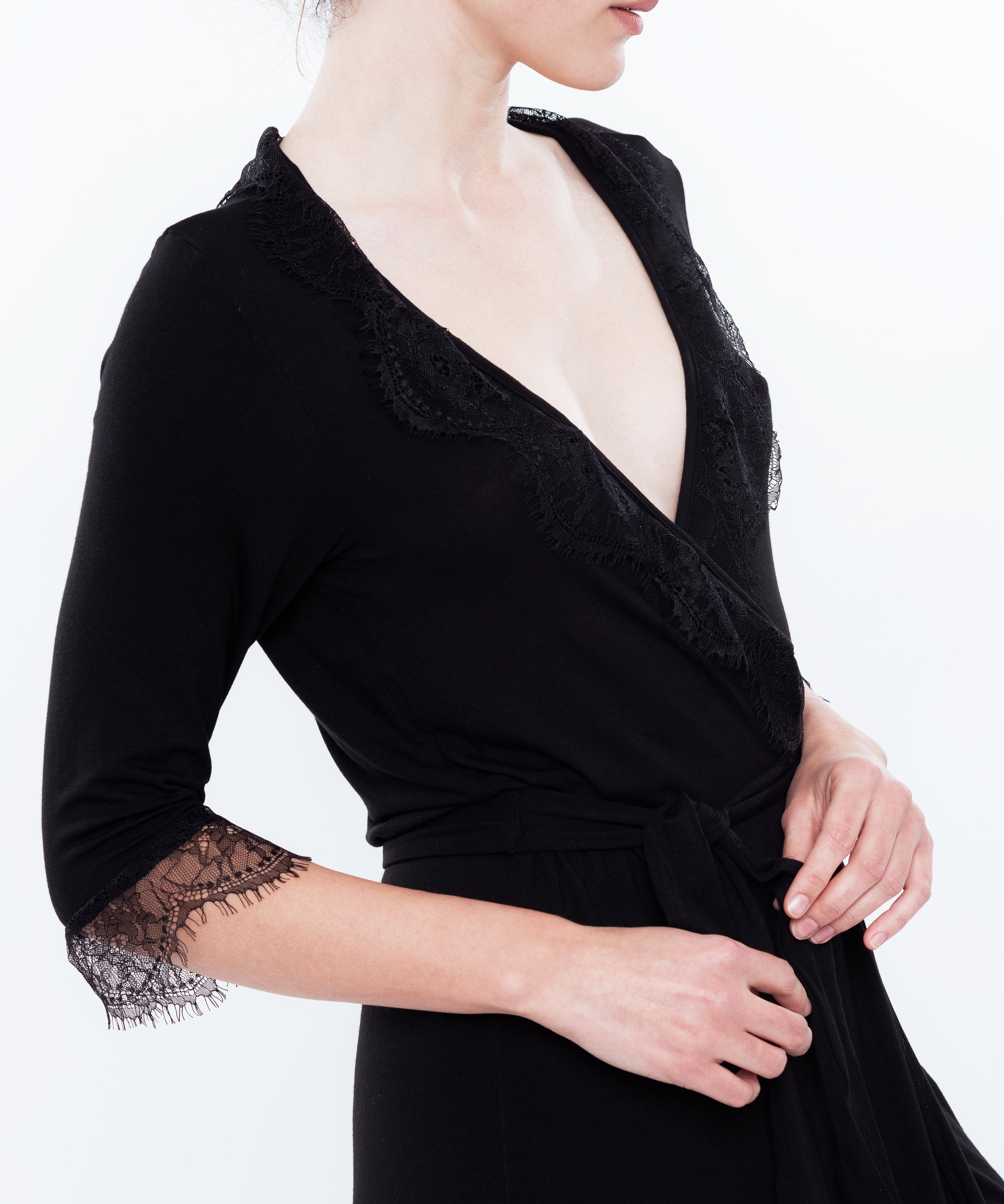 0203-1Black_2.jpg