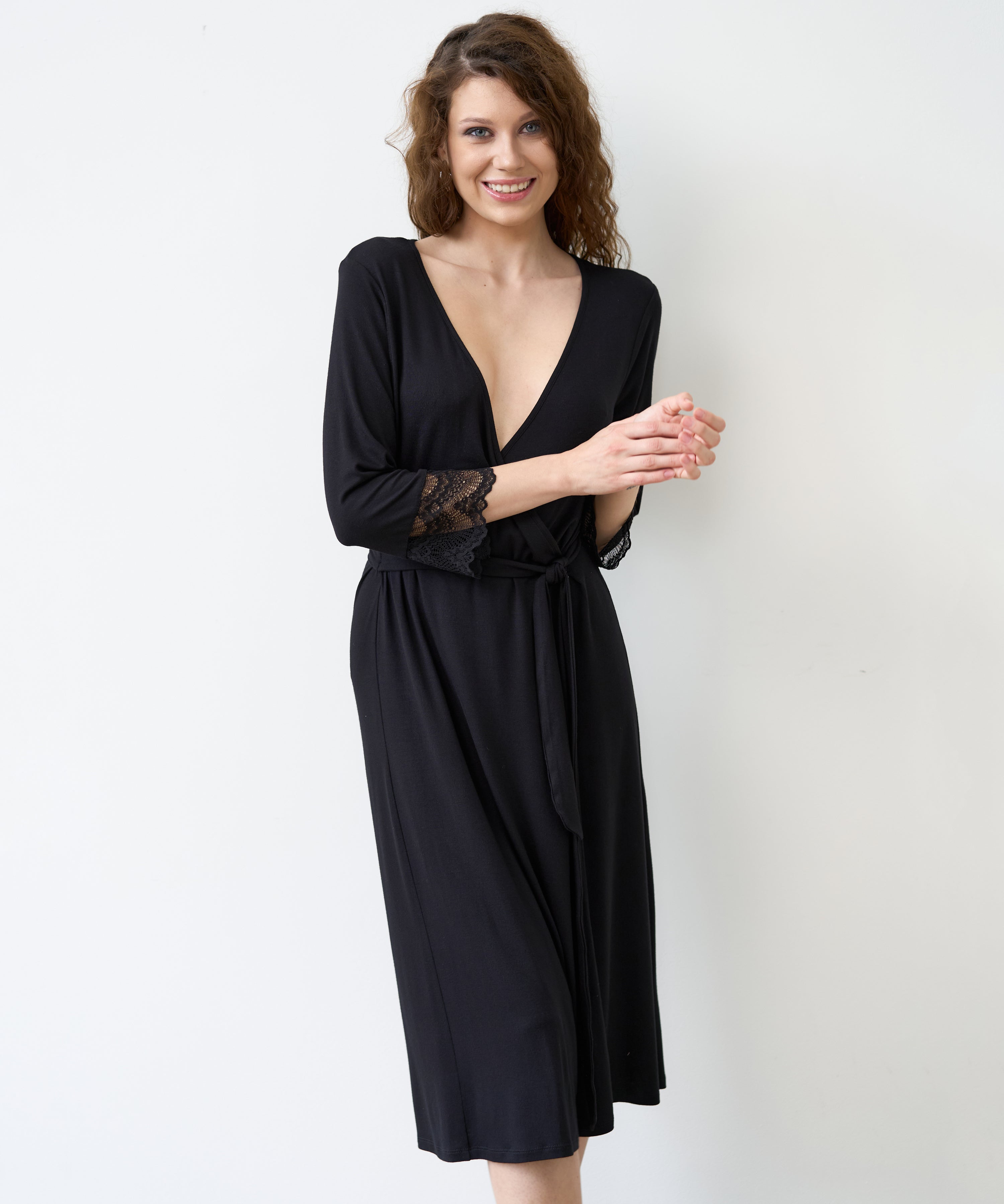 02105-Black-_1.jpg