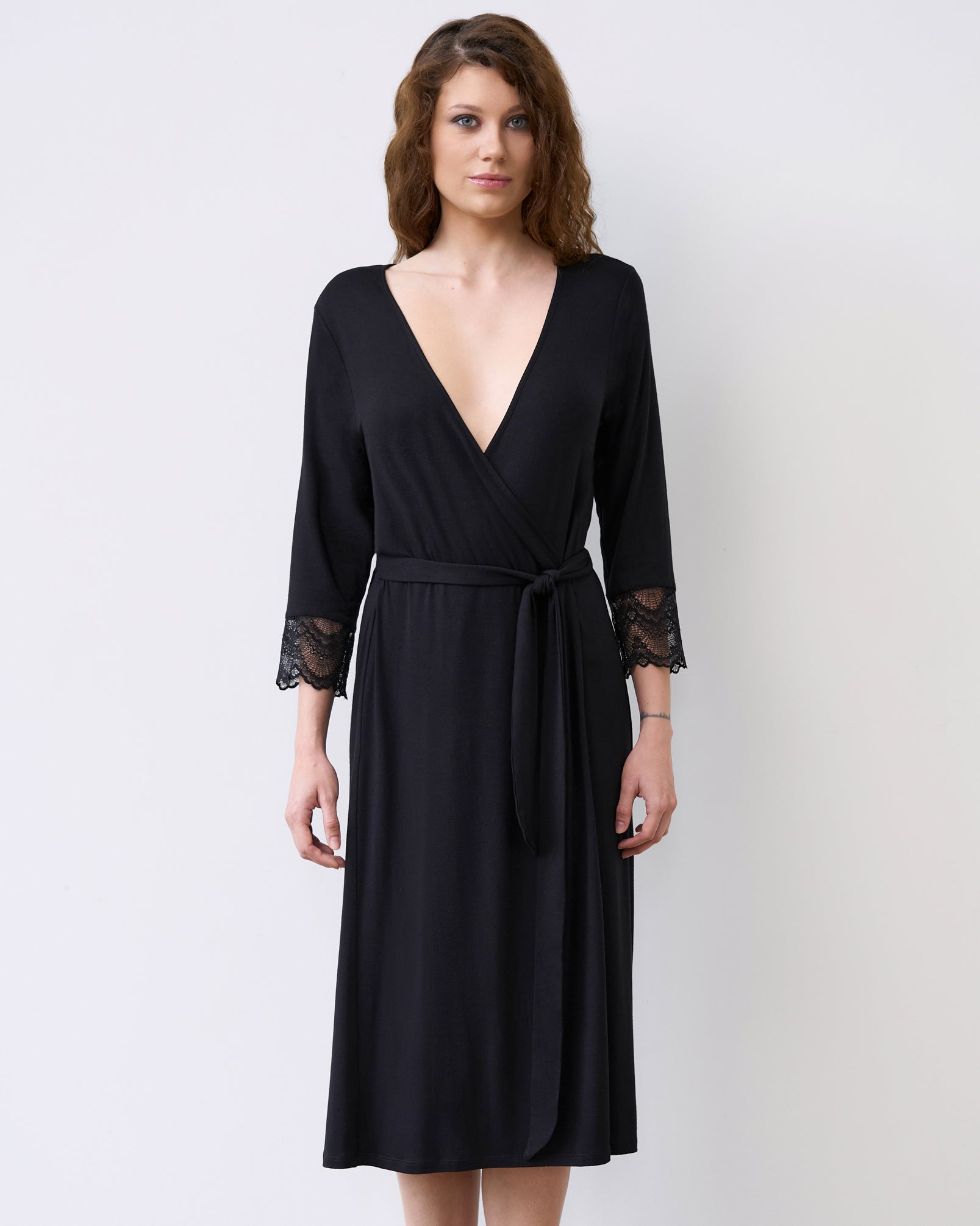 02105_black_1.jpg