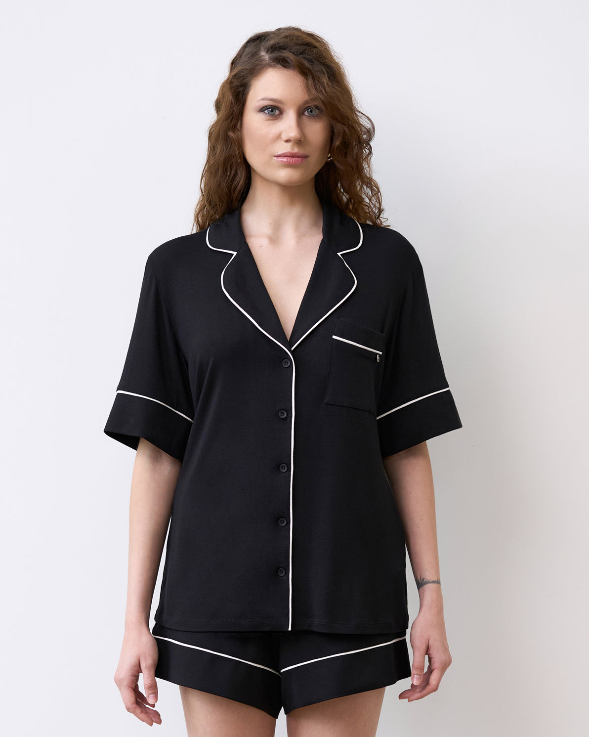 02115-black-_1.jpg