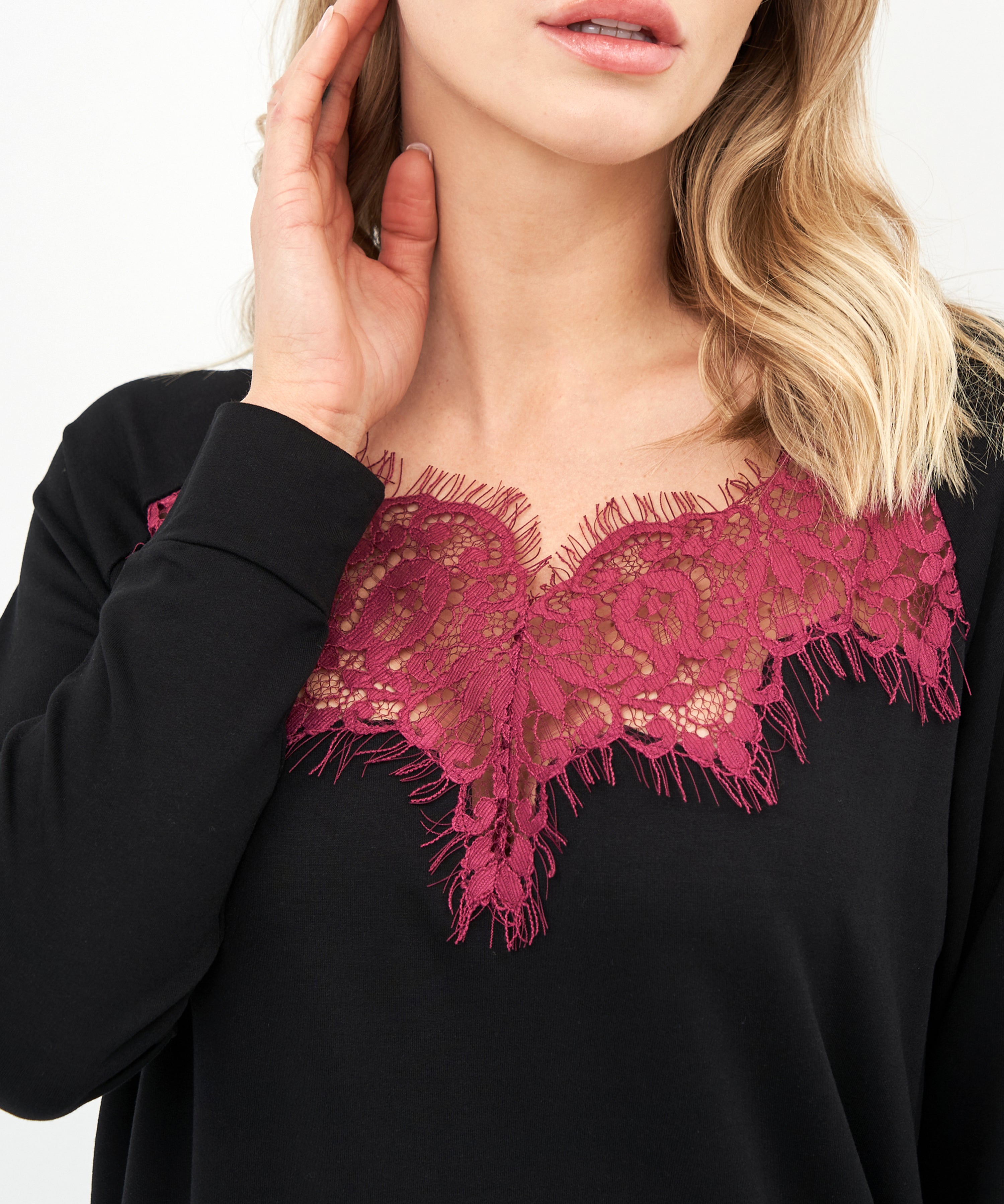 03137Black_2.jpg