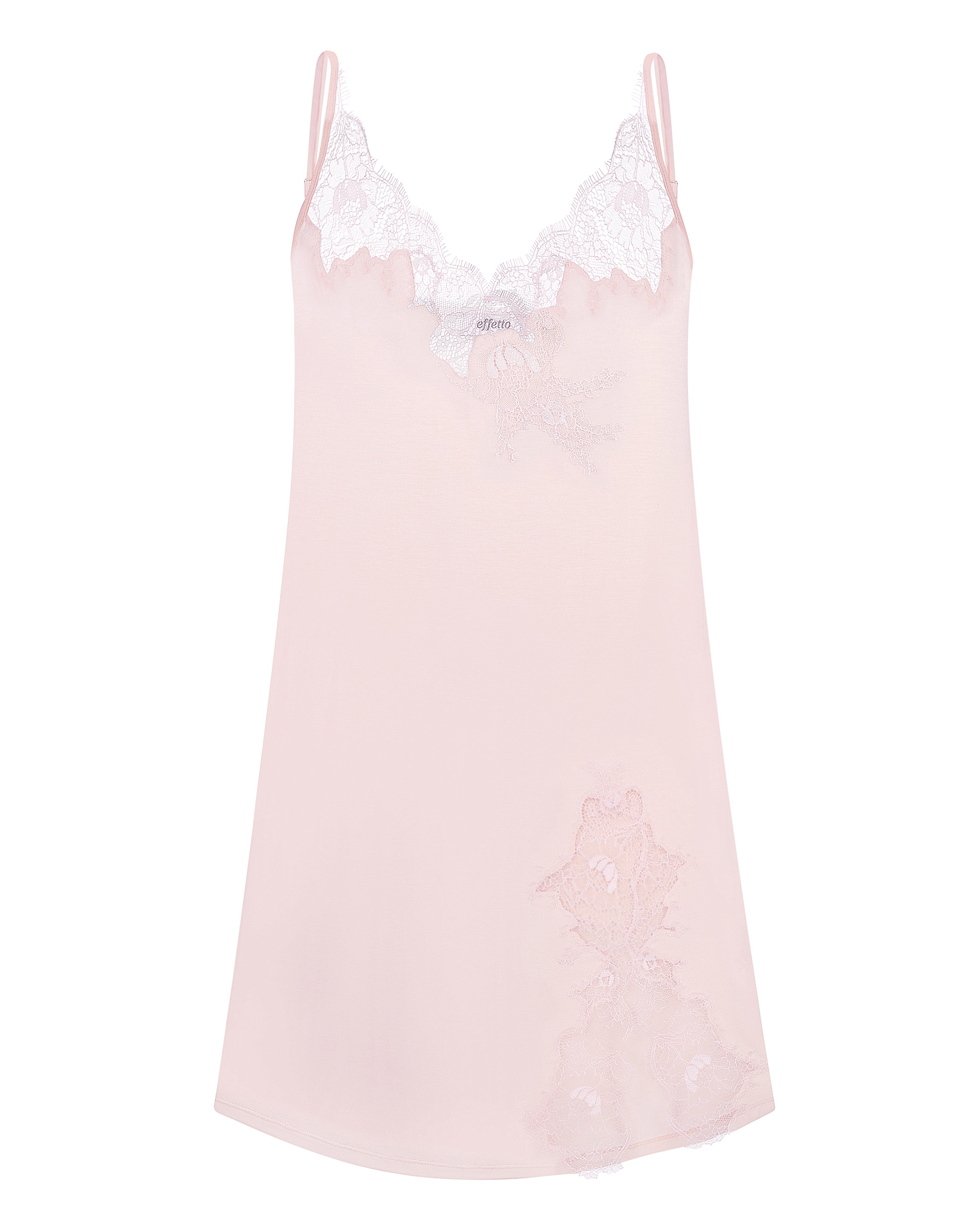 Effetto bamboo chemise spaghetti strap 03162 – women's sleepwear, rosy peach
Pink slip dress with lace details on a white background