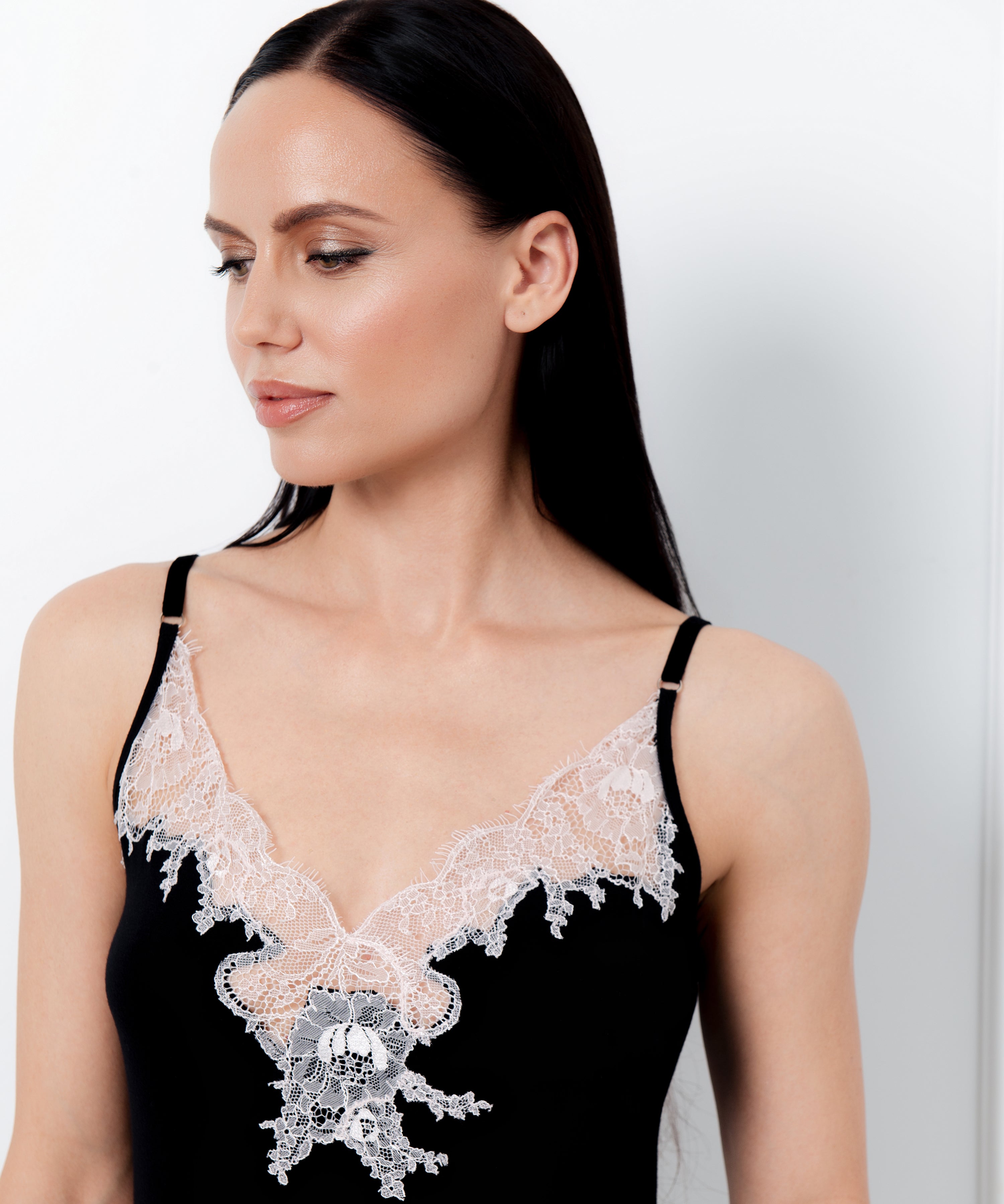 03163-Black_16.jpg