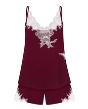 Effetto bamboo cami shorts set 03163 – women's sleepwear, cherry lacquer
Burgundy pajama set with lace details on a white background