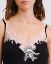 Effetto bamboo cami shorts set 03163 – women's sleepwear, black
Black tank top with lace detailing worn by a person against a neutral background