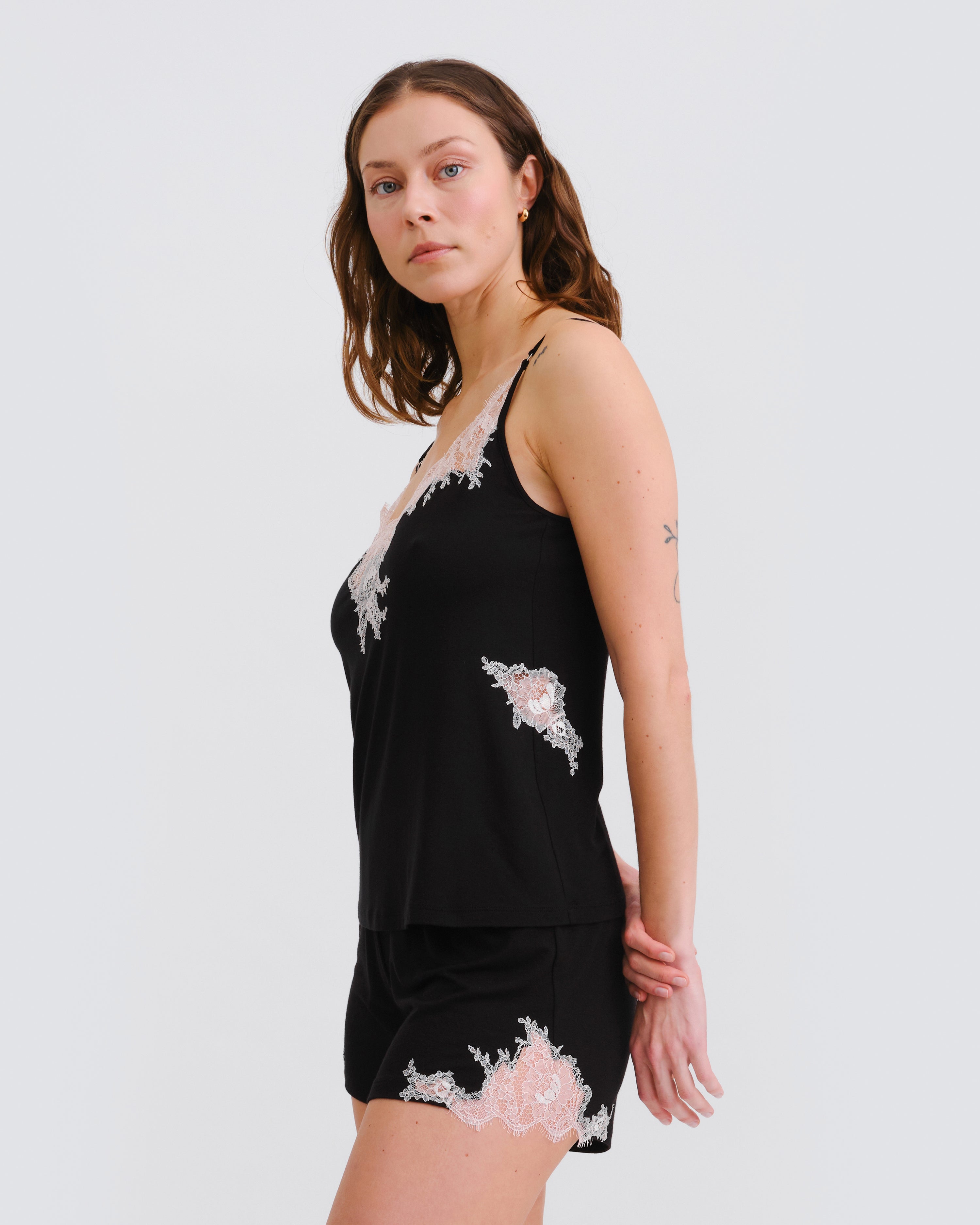 Effetto bamboo cami shorts set 03163 – women's sleepwear, black
Black lace nightgown with floral embroidery on a white background