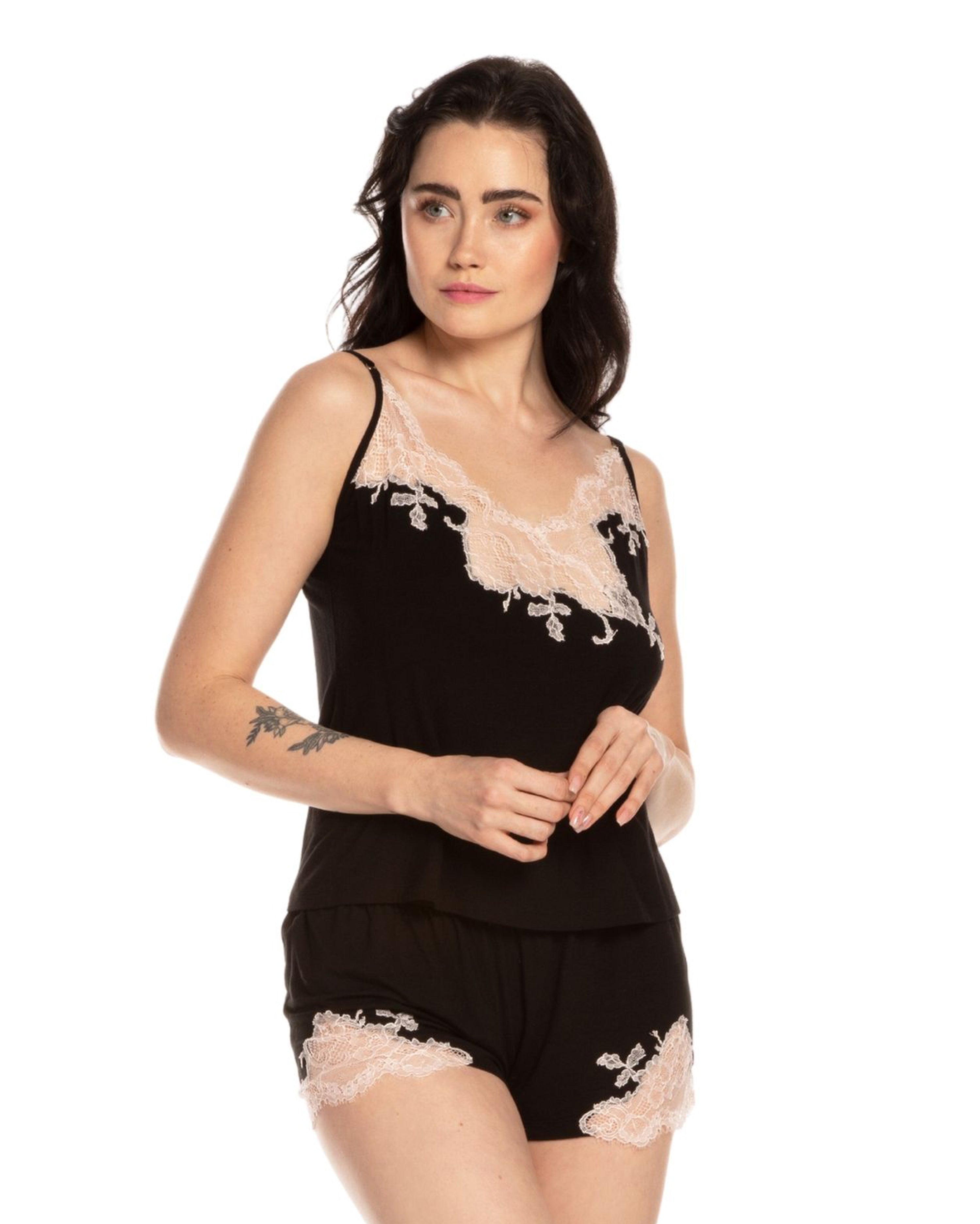 Effetto bamboo cami shorts set 03163 – women's sleepwear, black
Woman wearing a black lace-trimmed nightgown on a white background