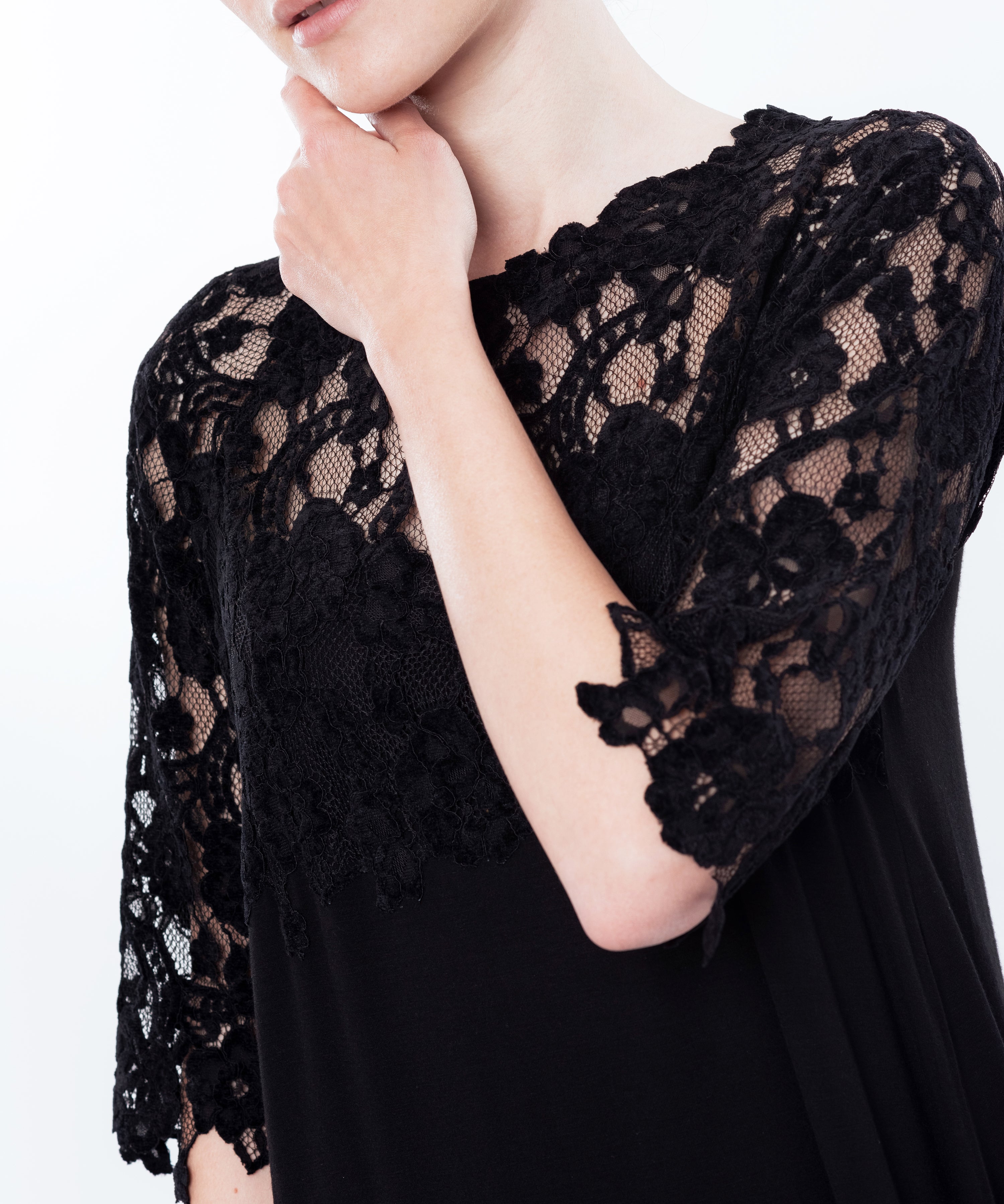 03170Black_2.jpg