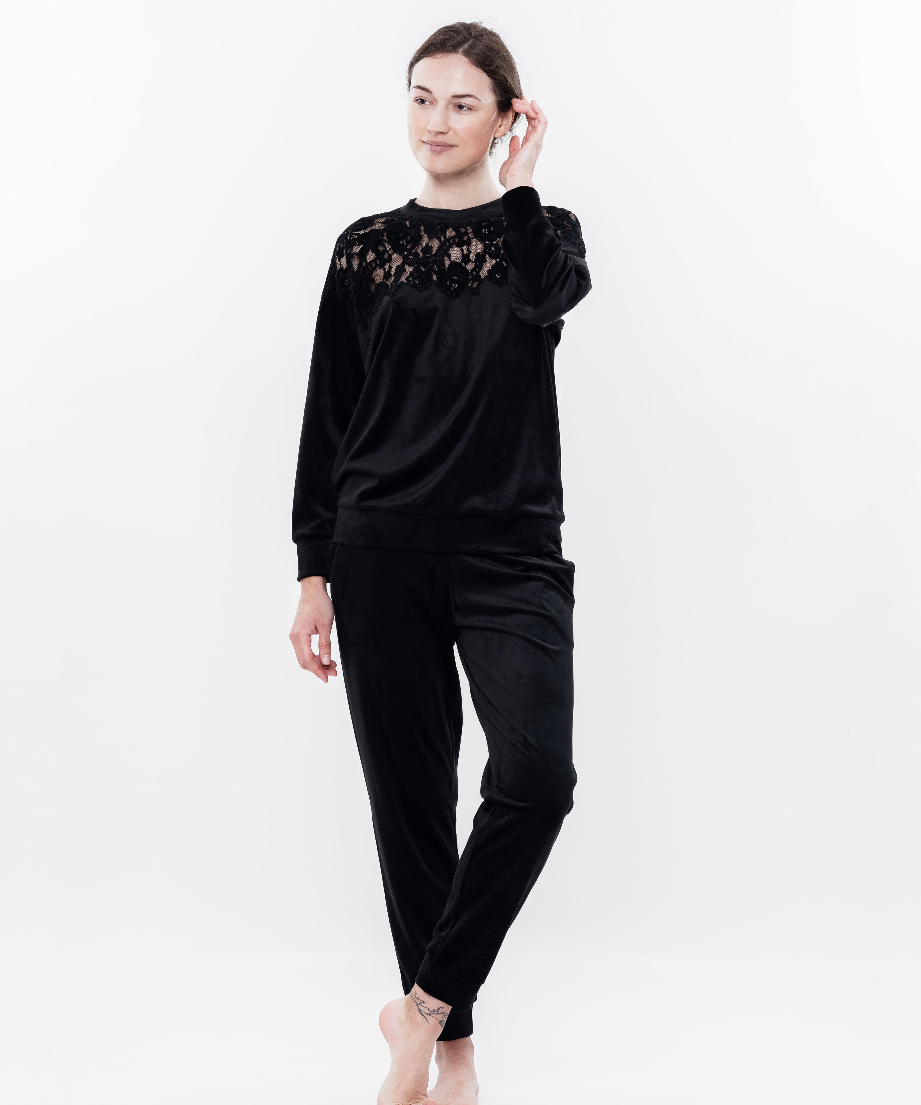 03172Black.jpg