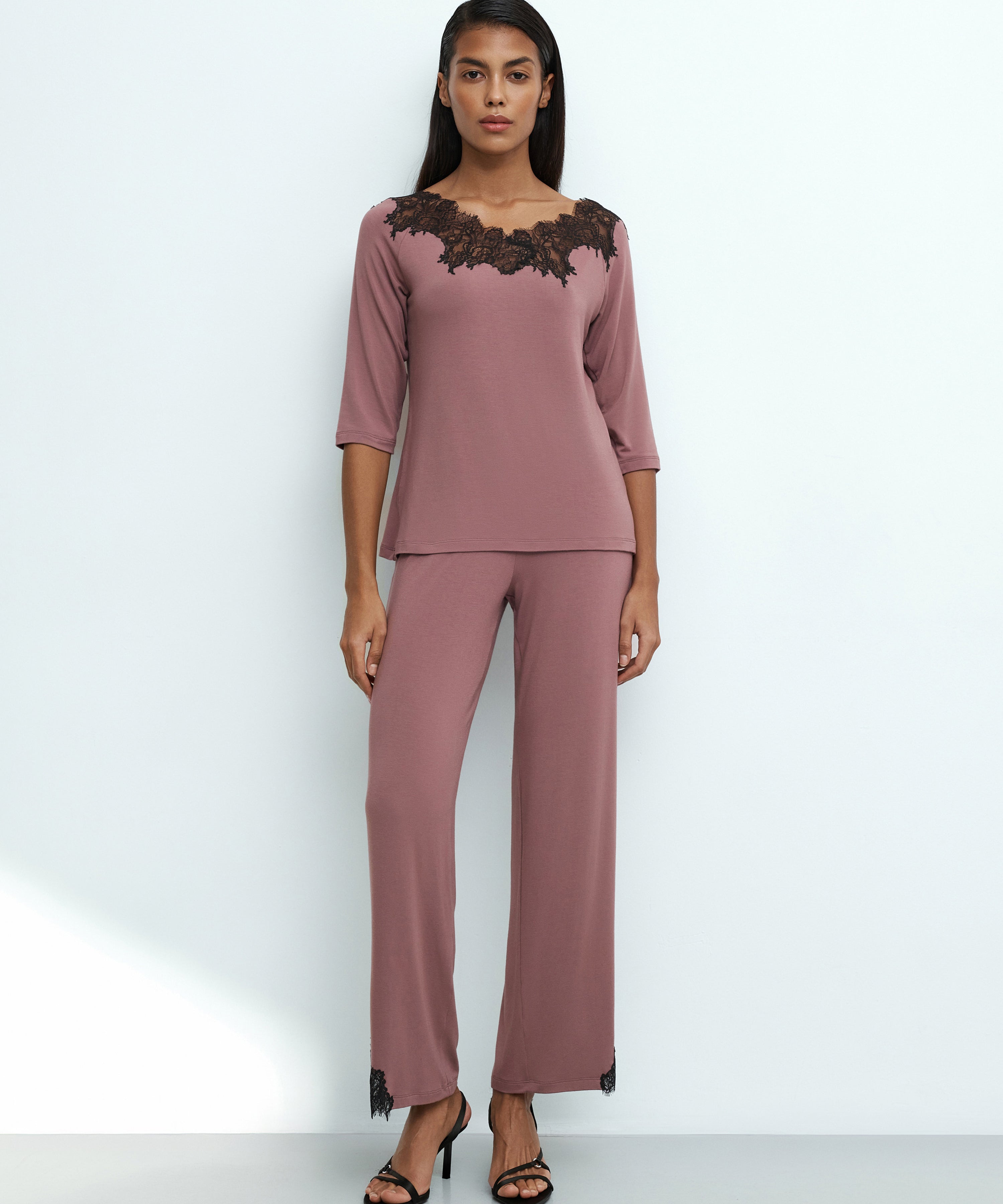 03338-ash-rose.jpg