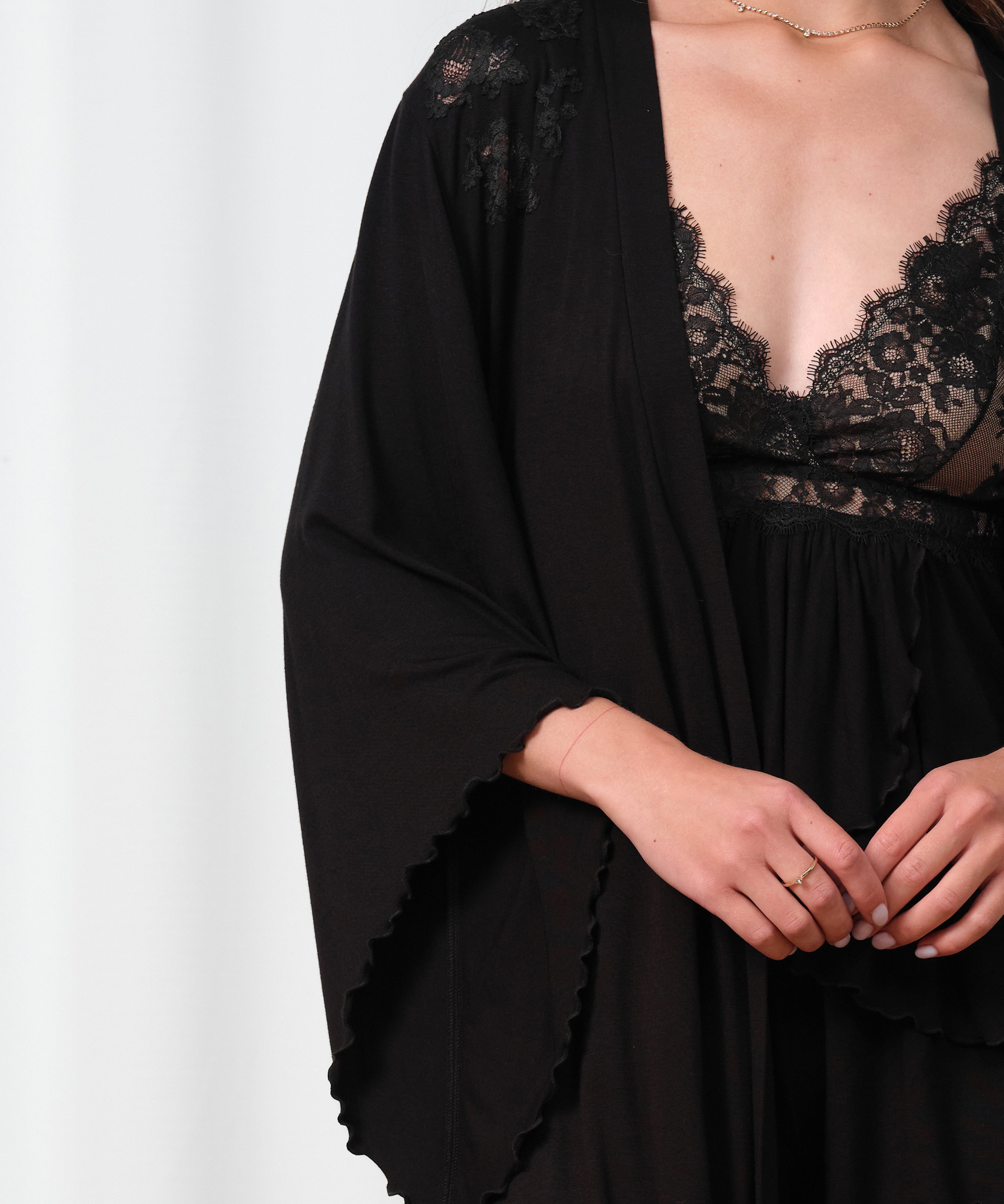 03358_Black_2.jpg