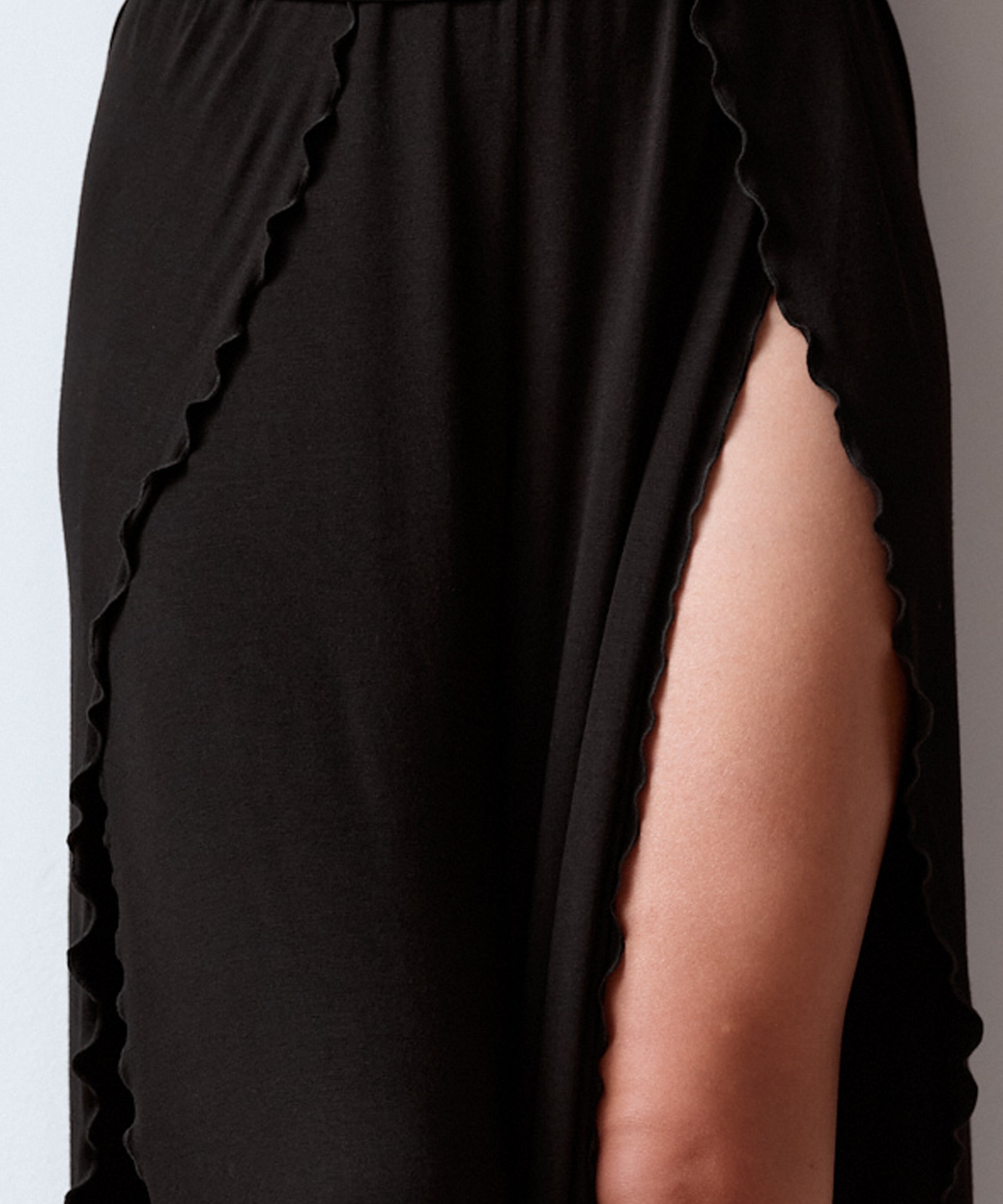 03363_Black_2.jpg