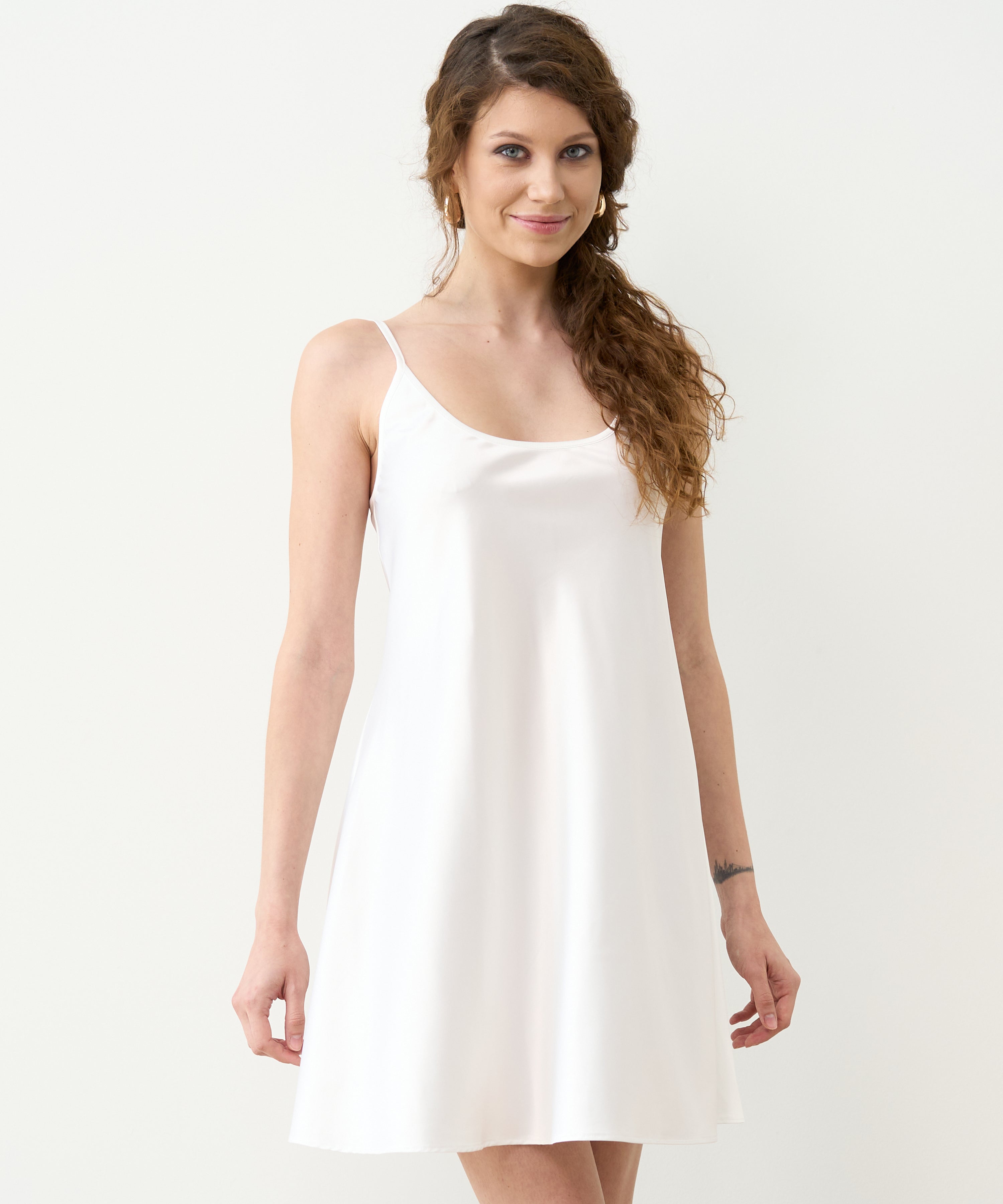 S03198_white.jpg