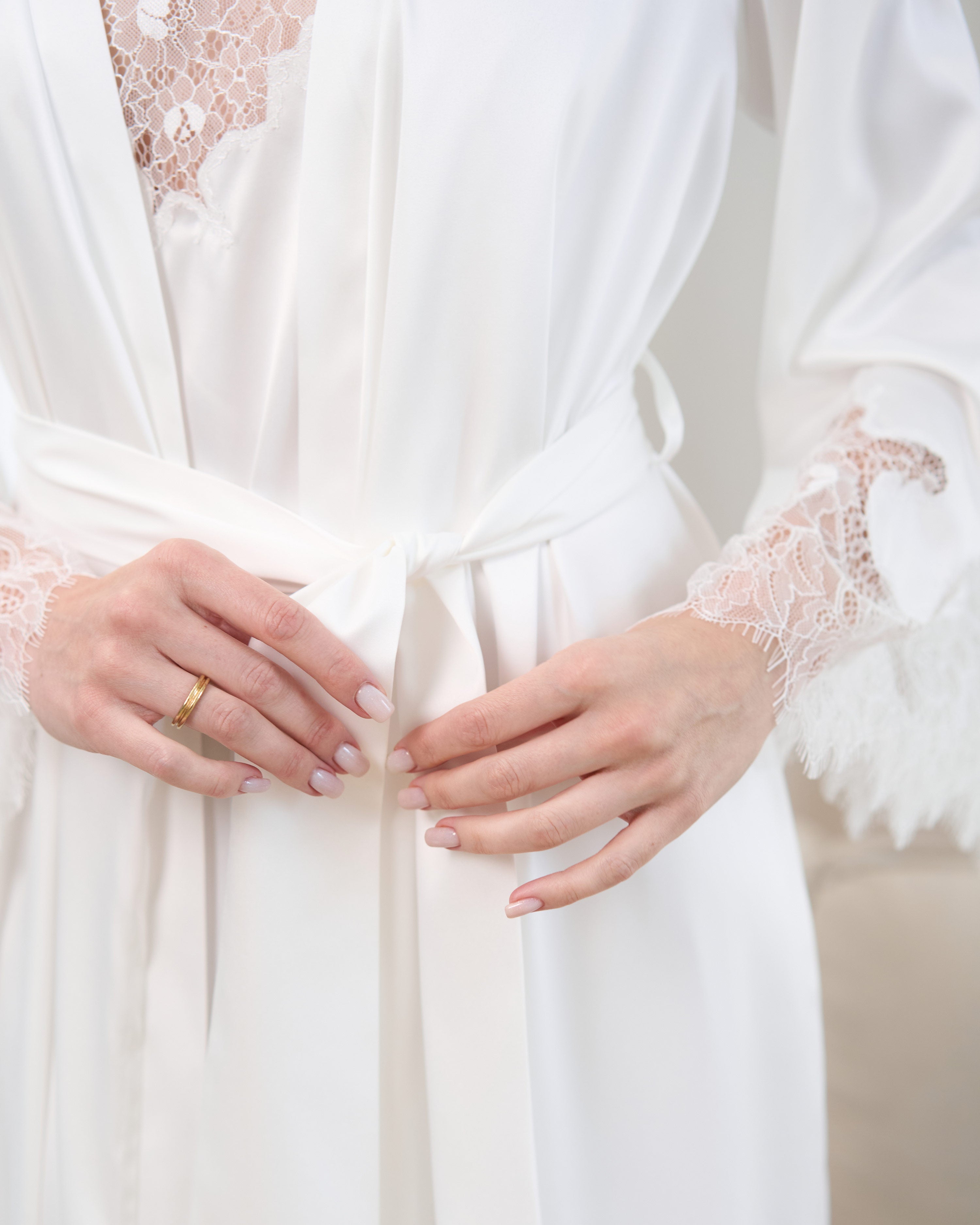 Satin long Robe S03402 white