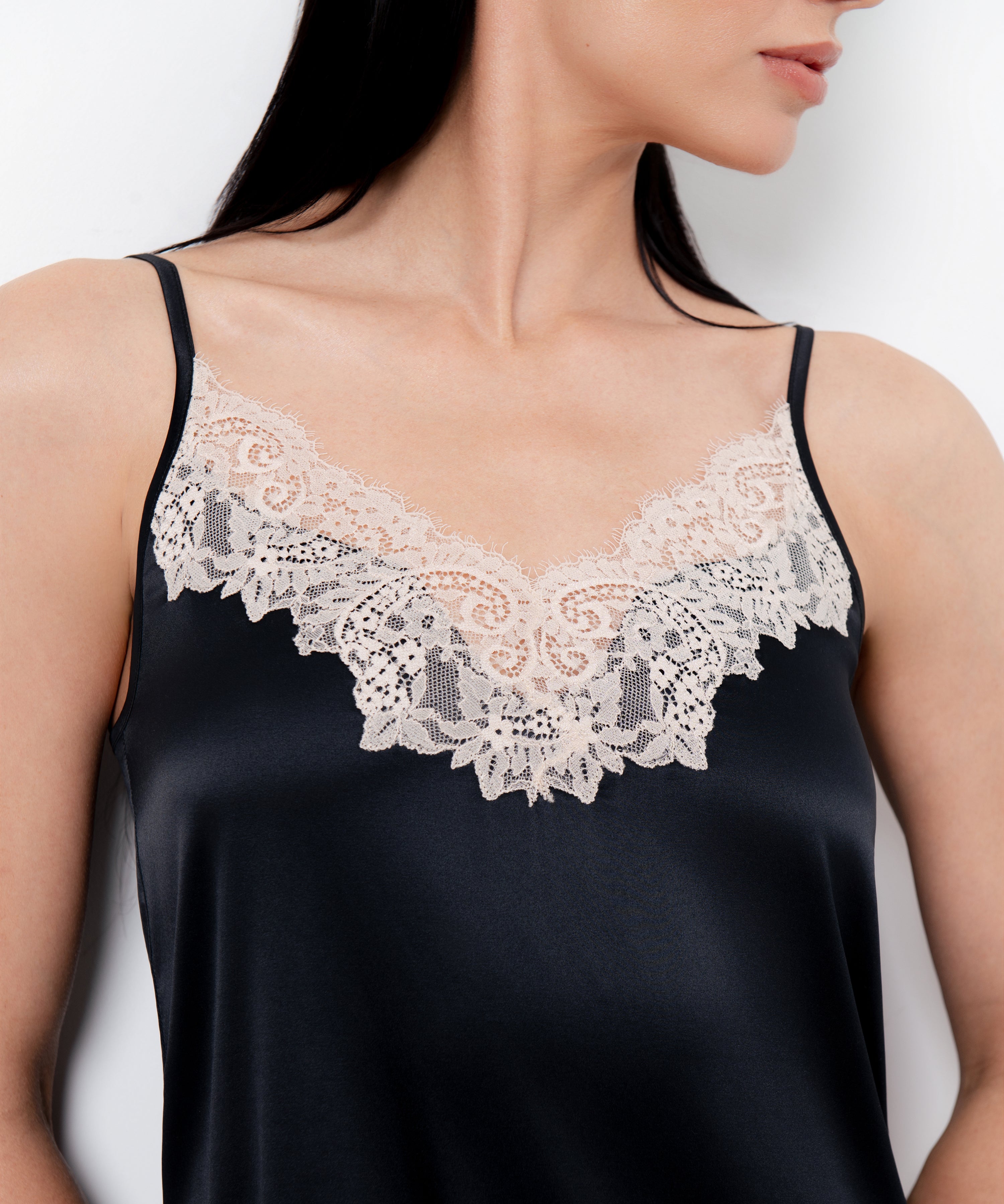 S03411-Black_17.jpg