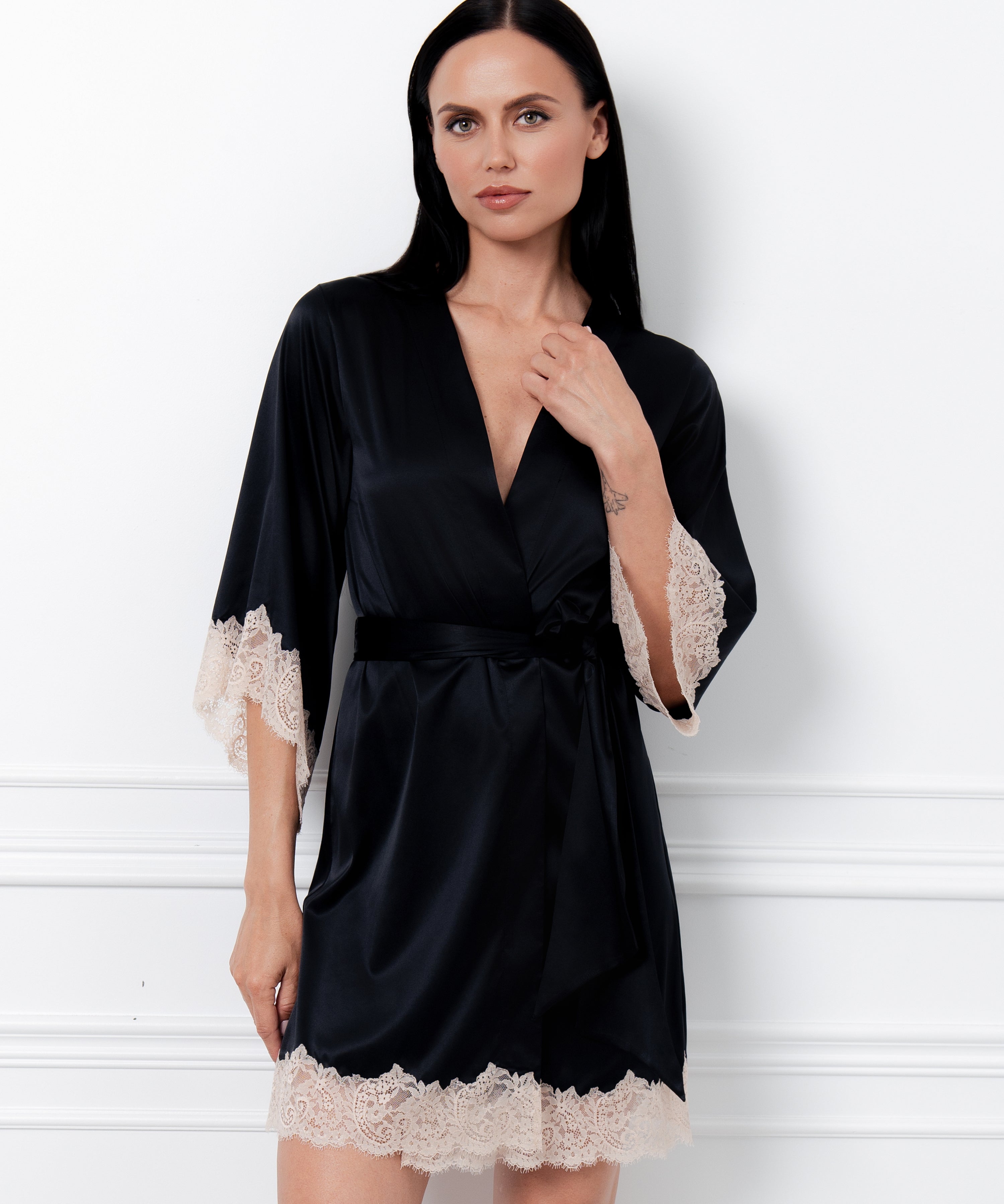 S03414-Black_16.jpg