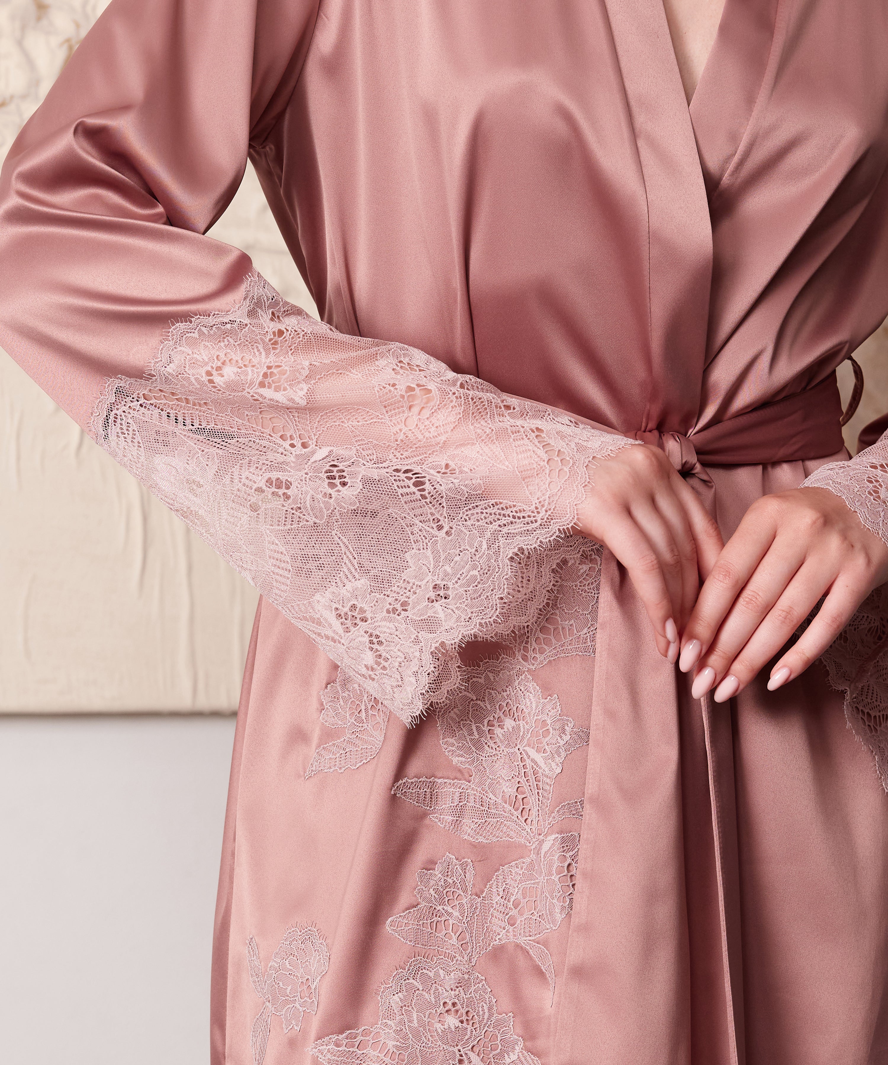 S03417-wood-rose_2.jpg